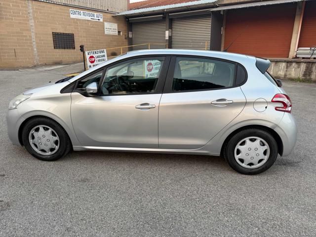 PEUGEOT 208 129,277km 1.4 8V e-HDi 68CV S&S robot. 5p. Active