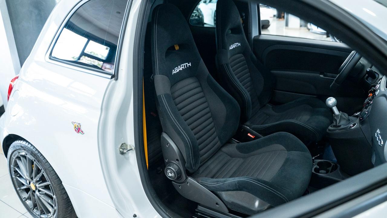 Abarth 695 1.4 TJET 180CV COMPETIZIONE CARBONIO BREMBO SABELT FULL OPTIONAL