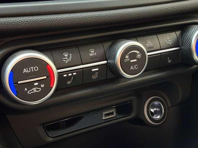 Alfa Romeo Giulia 2.0 t Competizione Q4 280cv autom. TELECAMERA/HARMANKARDON/FULL LED/CARPLAY/SEDILI RISCALDATI - Prom