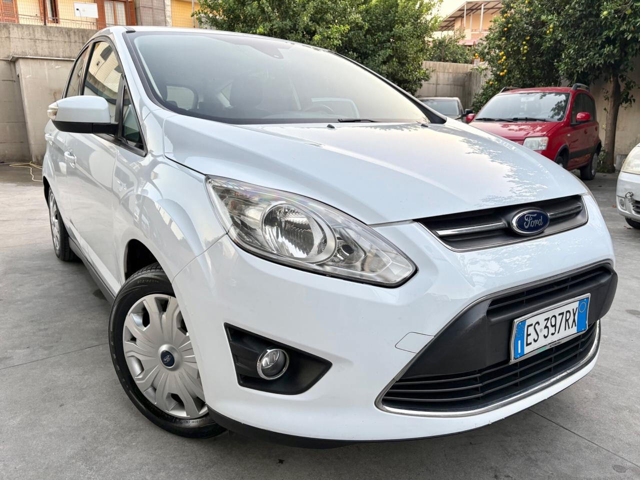 Ford C-Max 1.6 TDCi 115CV gancio traino
