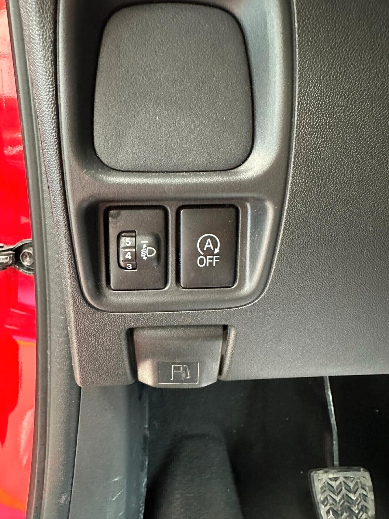 Peugeot 108 S&S 5 porte 2021 benzina