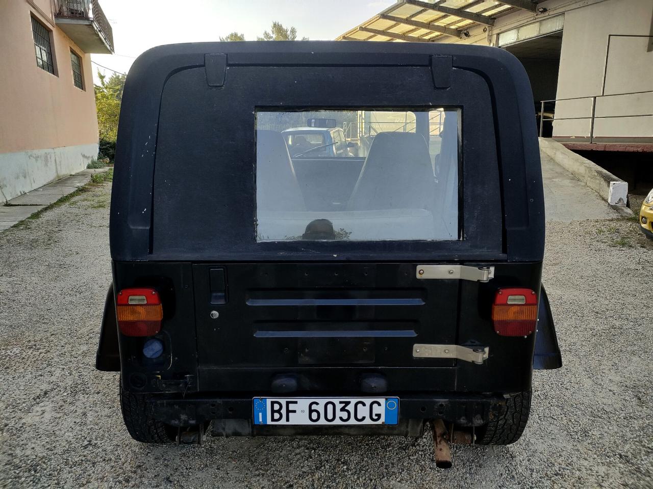 Jeep Wrangler 4.0 V6 4 posti e GPL fino al 2032