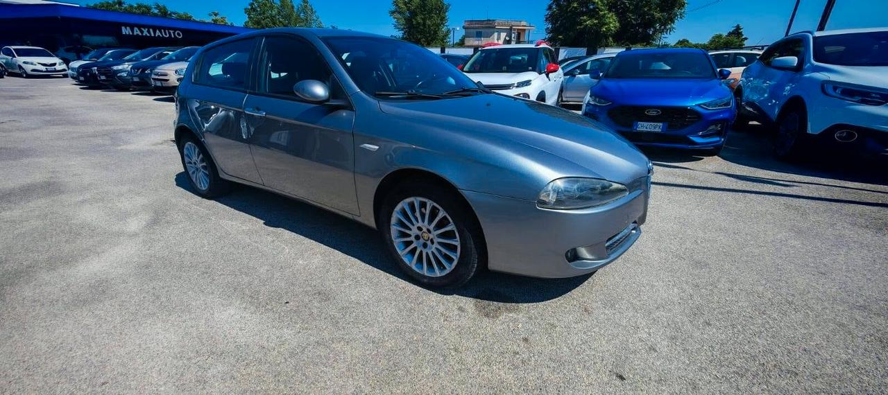 Alfa Romeo 147 1.6 16V TS 5 porte Distinctive