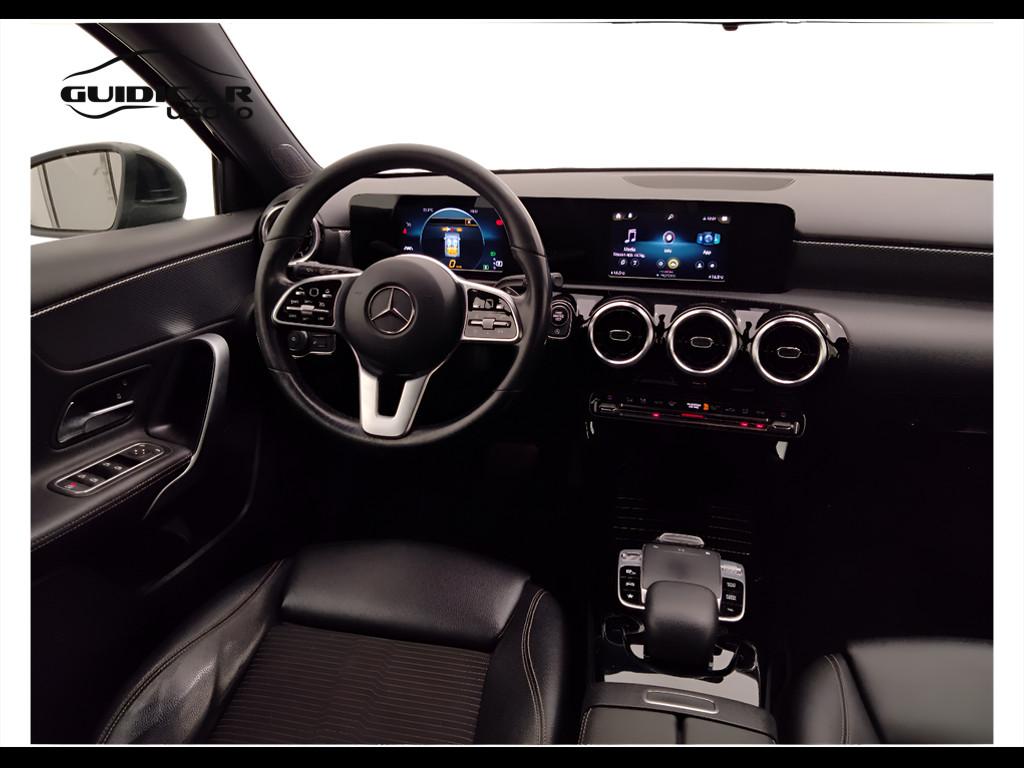 Mercedes-Benz Classe A - W177 2018 - A 180 d Sport auto