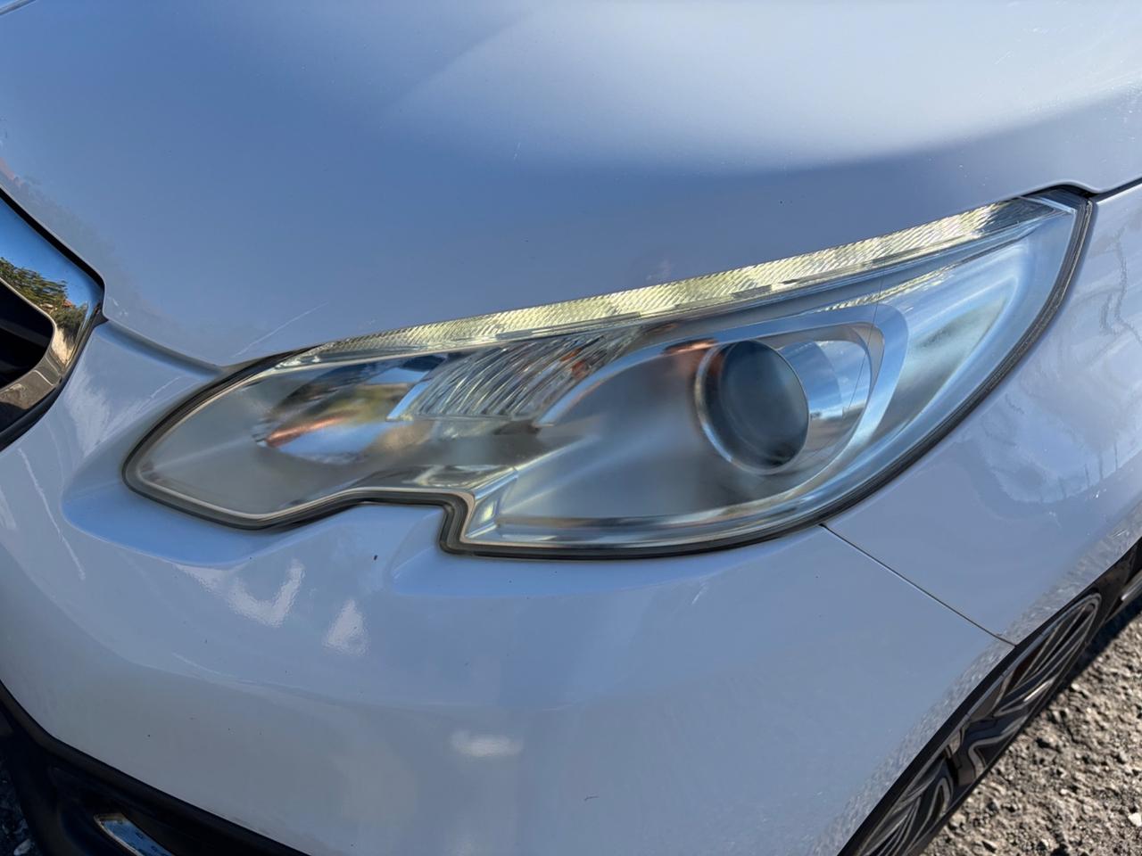 Peugeot 2008 1.4 HDi 68CV Active
