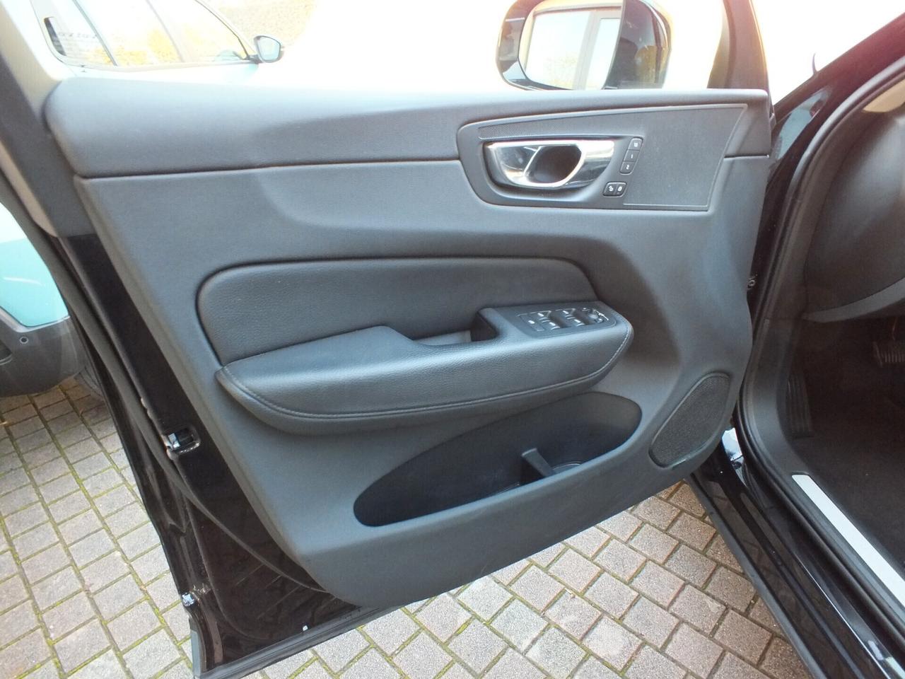 VOLVO XC 60 190 CV 4X4 AUTOM.INSCRIPTION