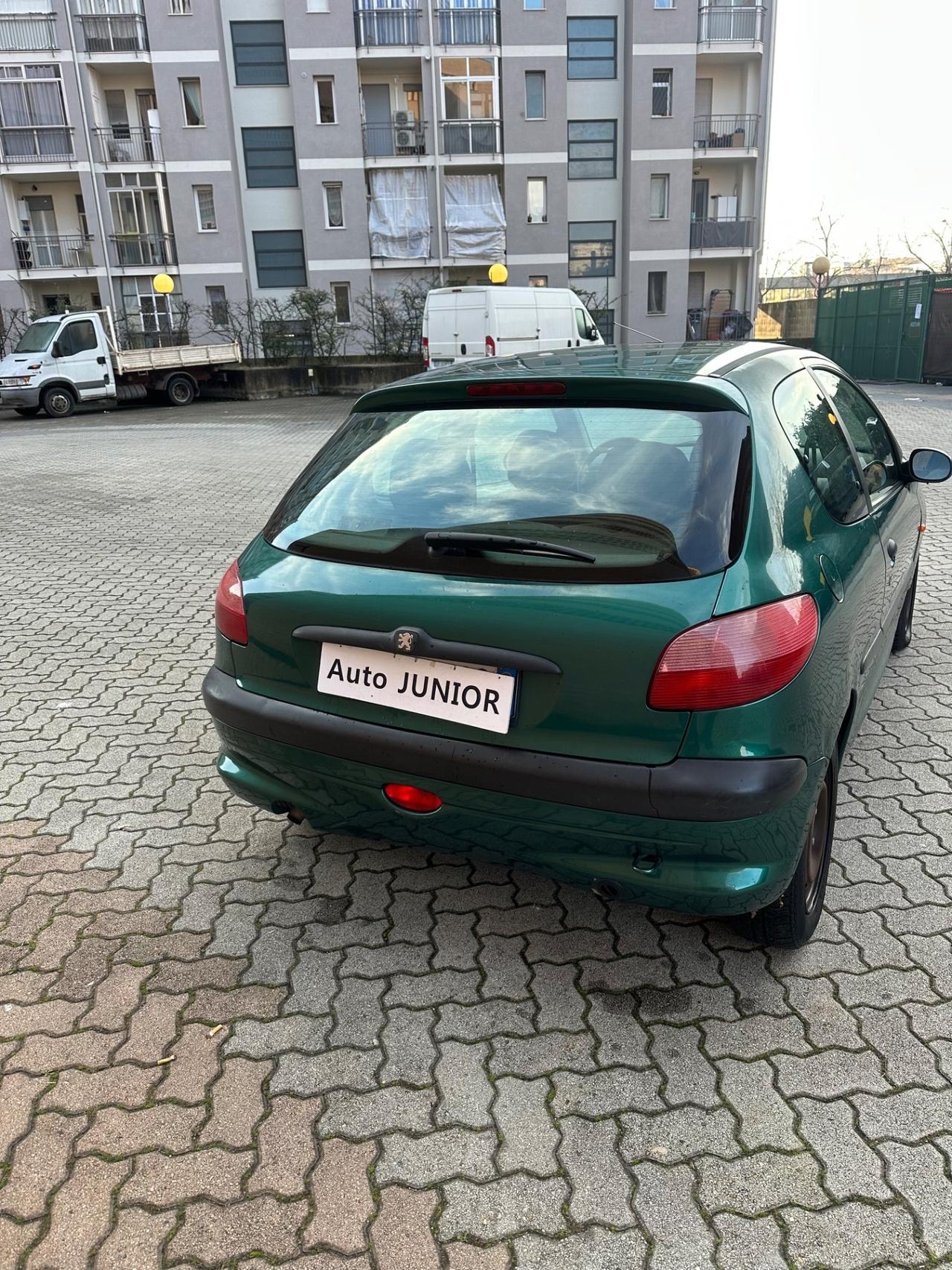 Peugeot 206 1.1 3p. XR