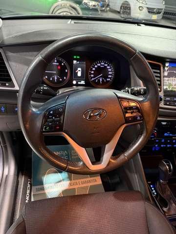 Hyundai TUCSON Neopatentati Cambio Automatico Navigatore