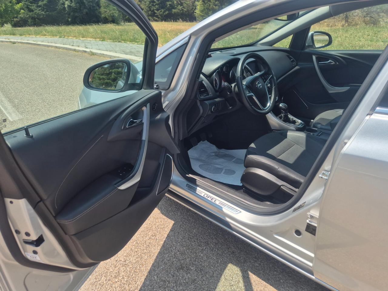 Opel Astra cosmo 1.4 Turbo 140CV 5 porte 2012