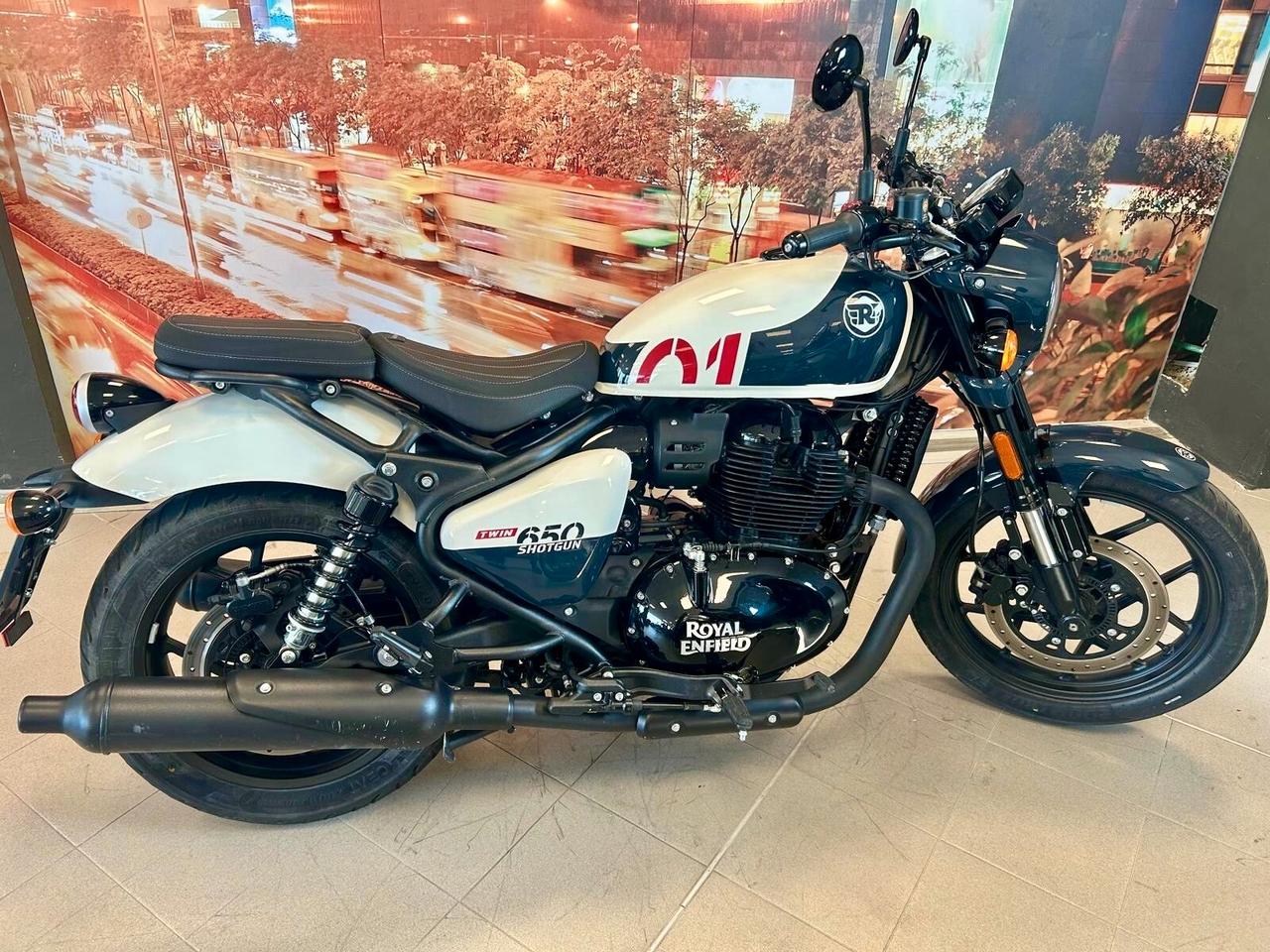 Royal Enfield Shotgun 650