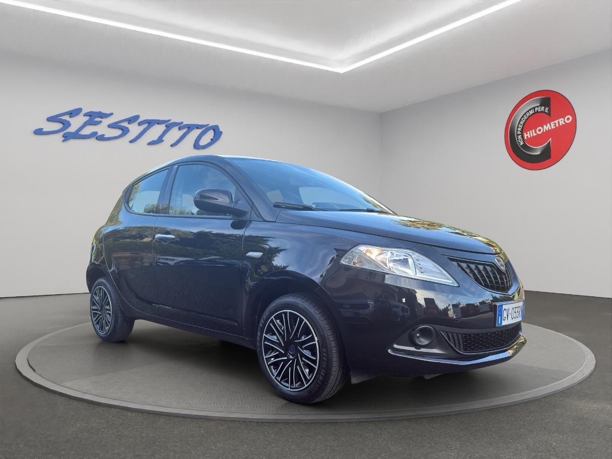 LANCIA - Ypsilon 1.0 firefly hybrid Gold s&s 70cv 5p.ti