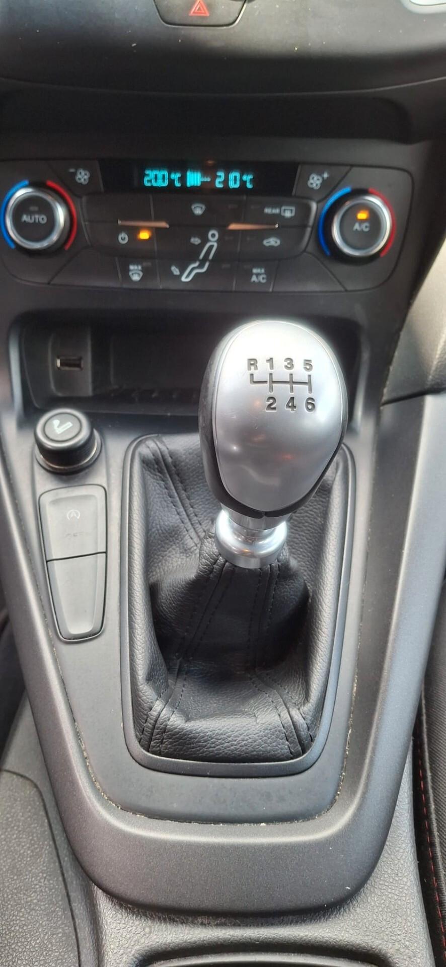 Ford Focus 1.5 TDCi 120 CV Start&Stop ST Line