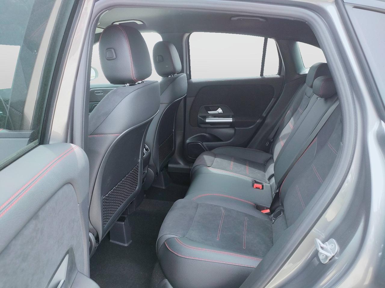 Mercedes-Benz GLA 200 d automatic