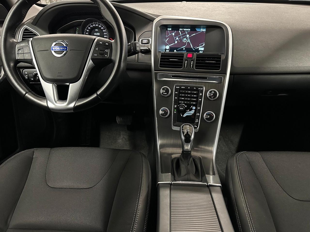 Volvo XC 60 XC60 D4 AWD Geartronic Business AUTOCARRO N1