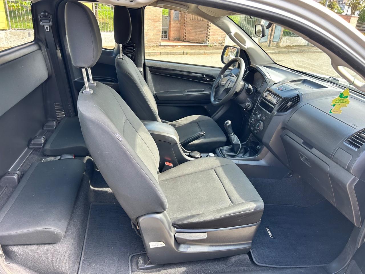 Isuzu D-Max 1.9 Space Cab Satellite 4WD A/C