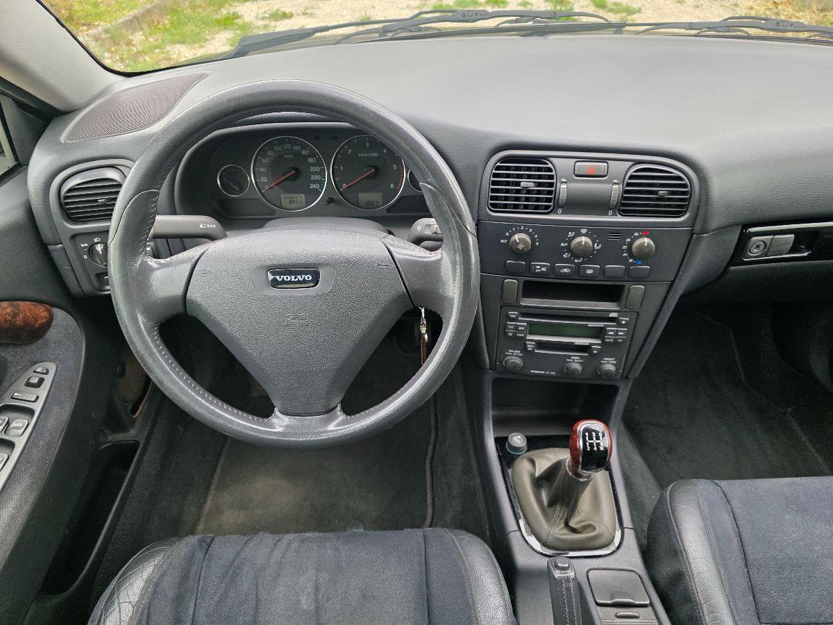 VOLVO V40 1.9D DIESEL ASI OK NEOPATENTATI