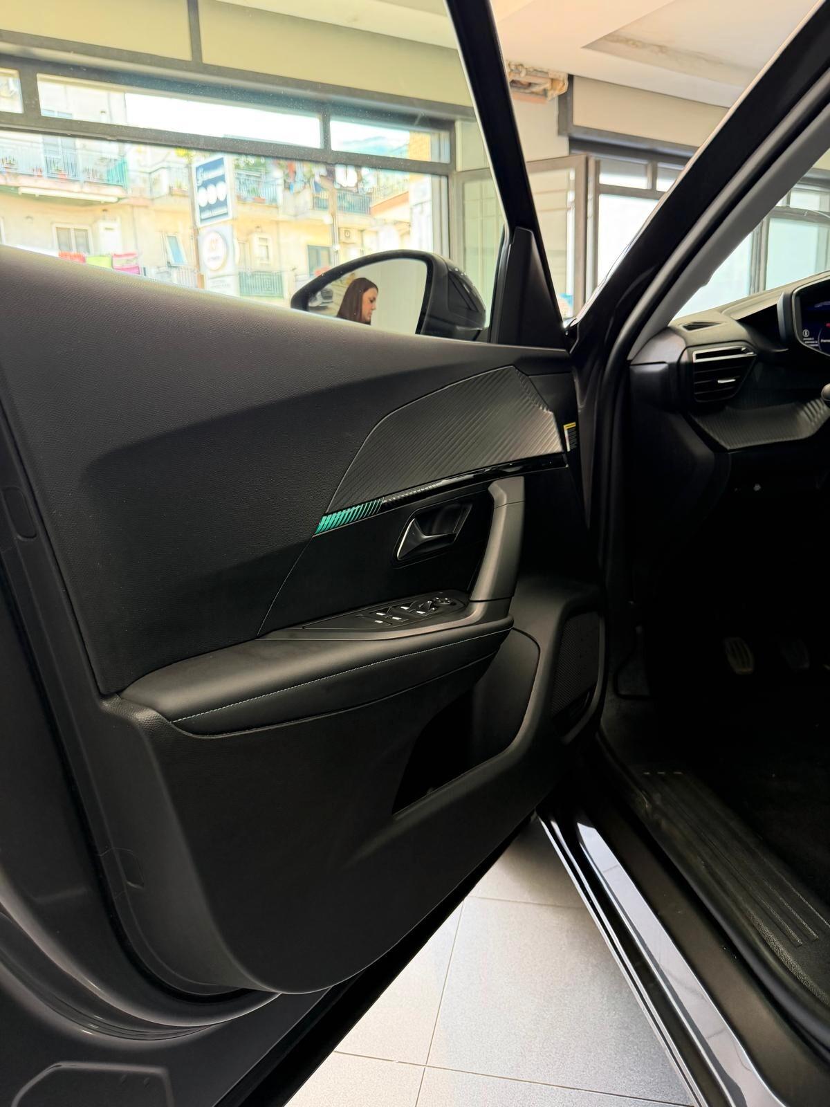 Peugeot 2008 BlueHDi 110 S&S Allure