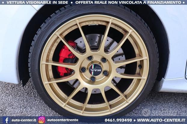 Renault Clio RS Trophy 220CV 5p AKRAPOVIC