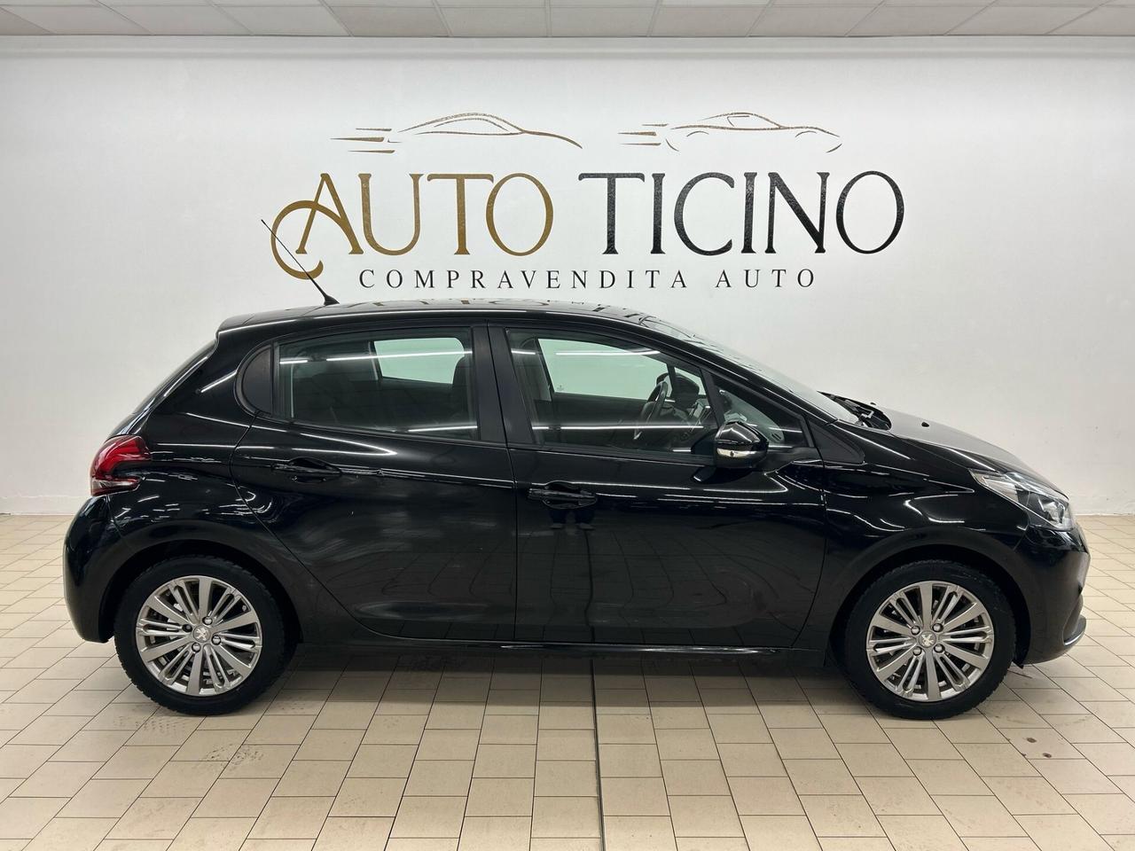 Peugeot 208 PureTech 82 5 porte Allure