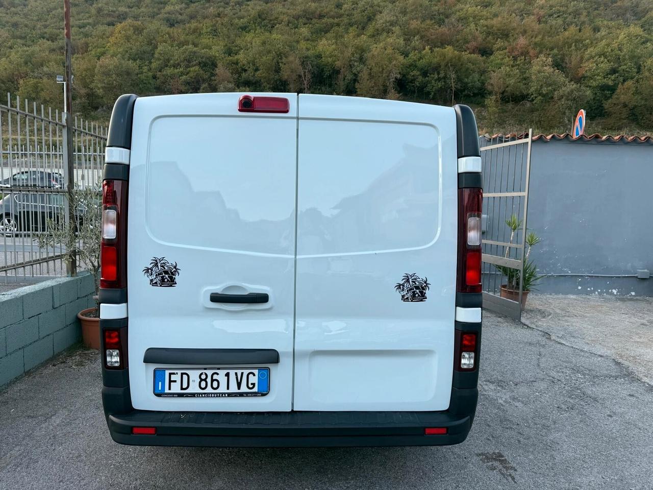 Renault trafic 1600 T27