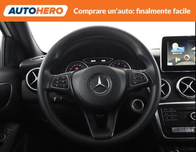 MERCEDES-BENZ A 180 d Automatic Business