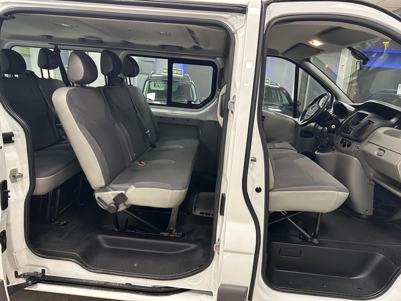 Opel Vivaro 29 2.0 CDTI PC-TN Furgone Vetrato Fap 9 POSTI