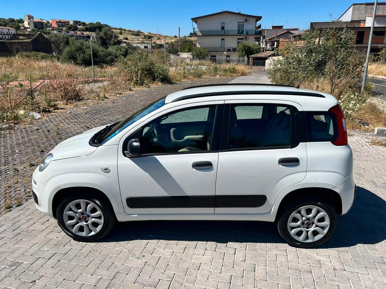 Fiat Panda 900 METANO MODELLO LOUNGE CHIAMA 2014