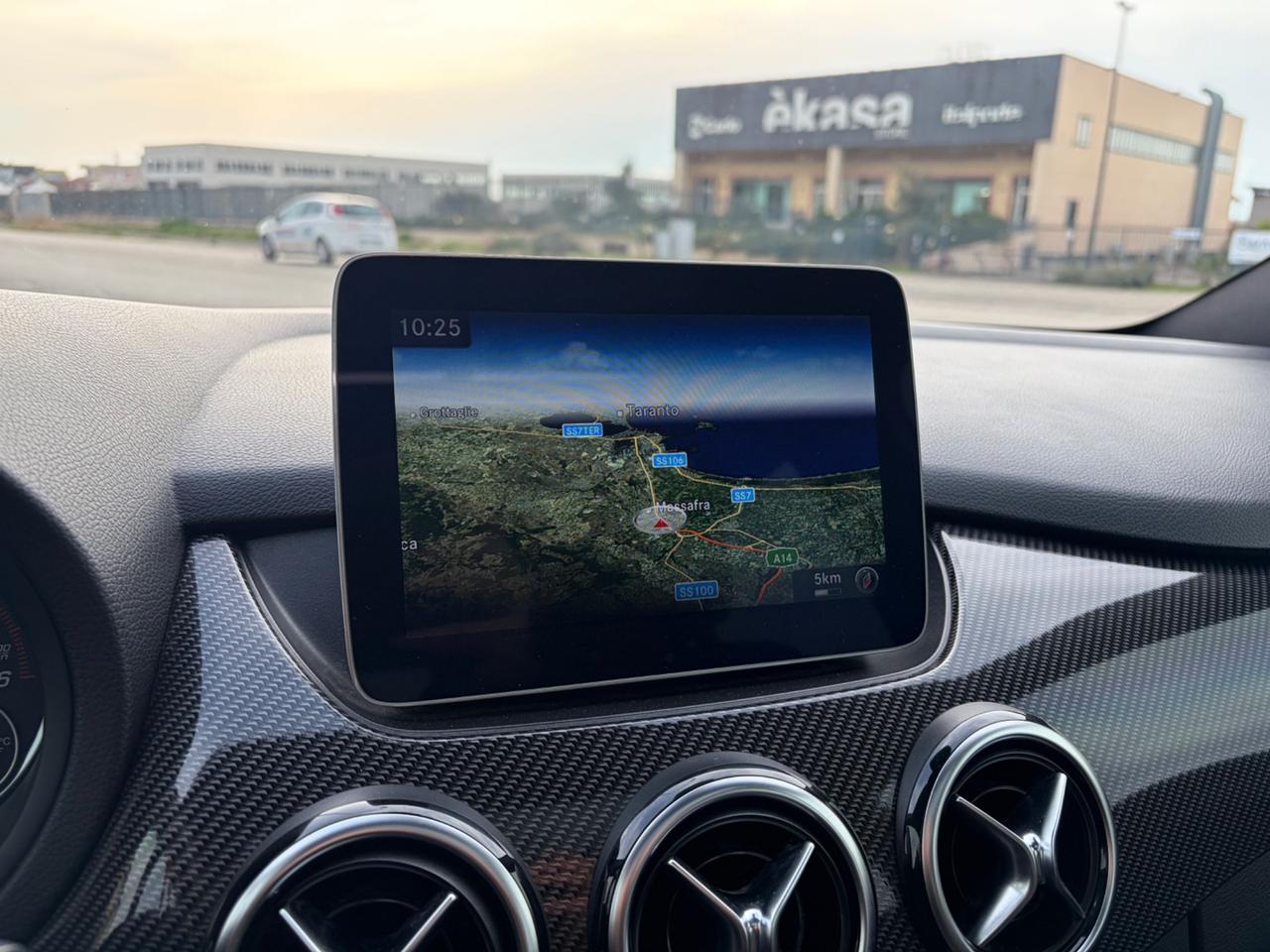 MERCEDES-BENZ B180 CDI PREMIUM AMG