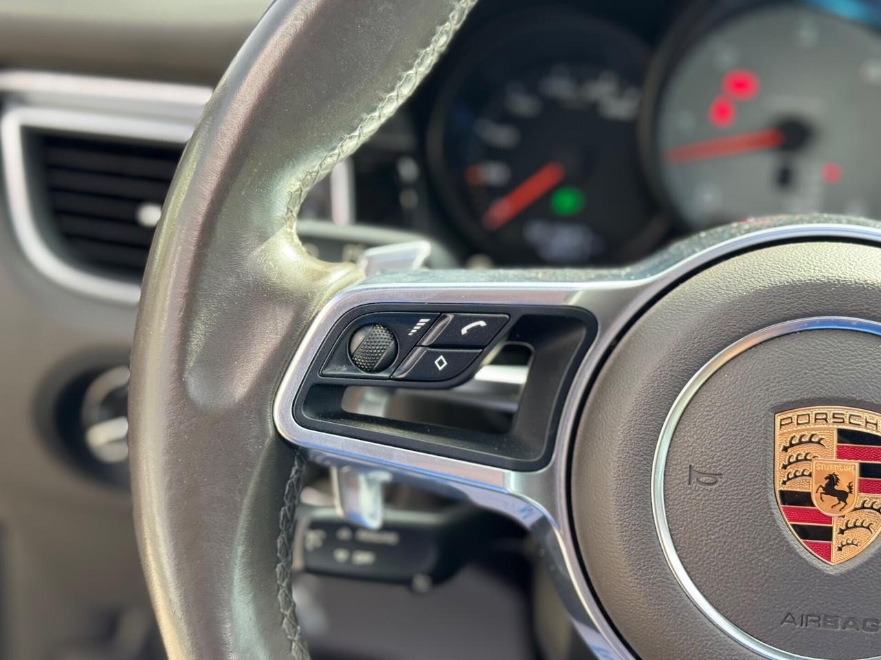 PORSCHE MACAN 3.0 D V6 250 CV FULL TETTO PORSCHE APPROVED