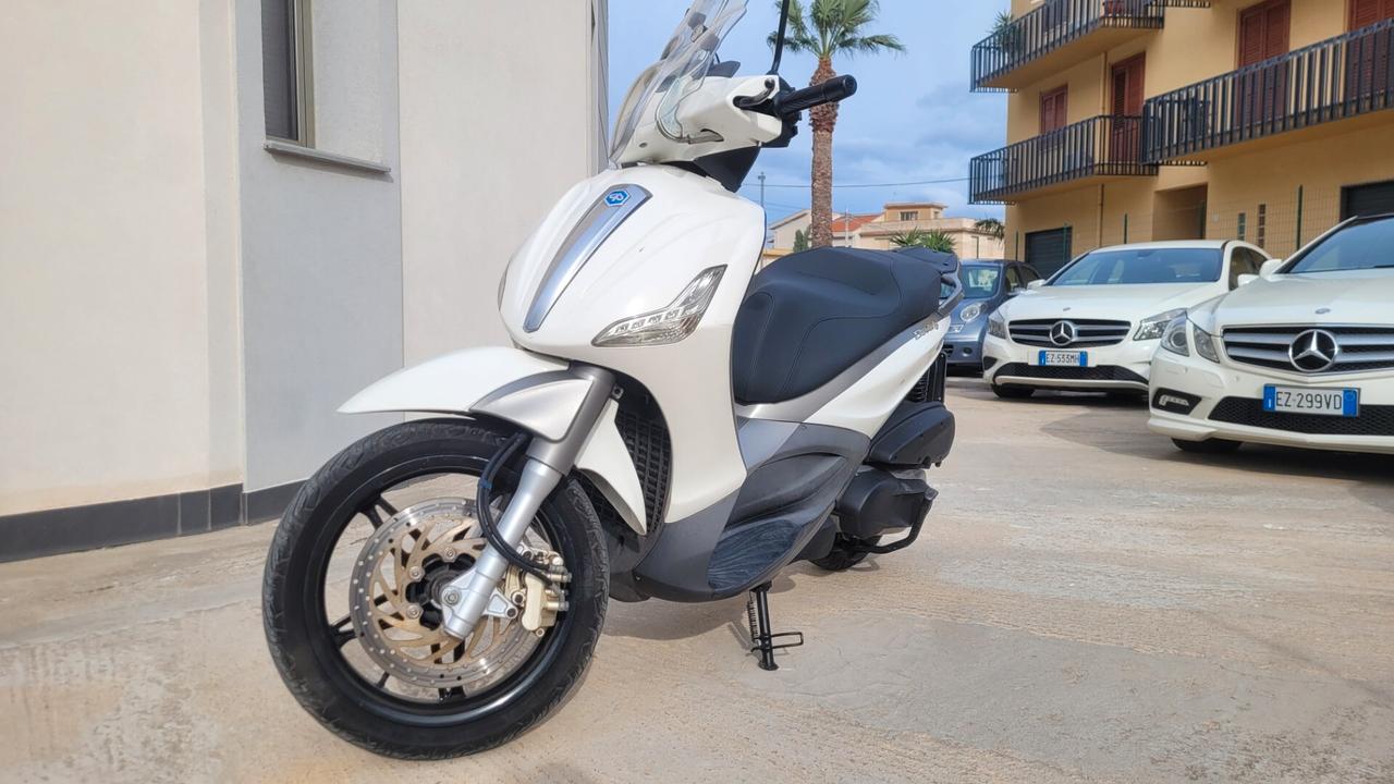 Piaggio Beverly 350