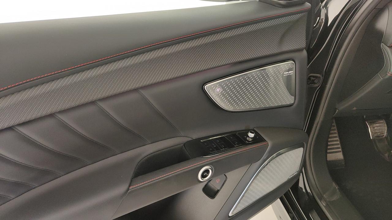 MASERATI Grecale 3.0 V6 Trofeo 530cv auto