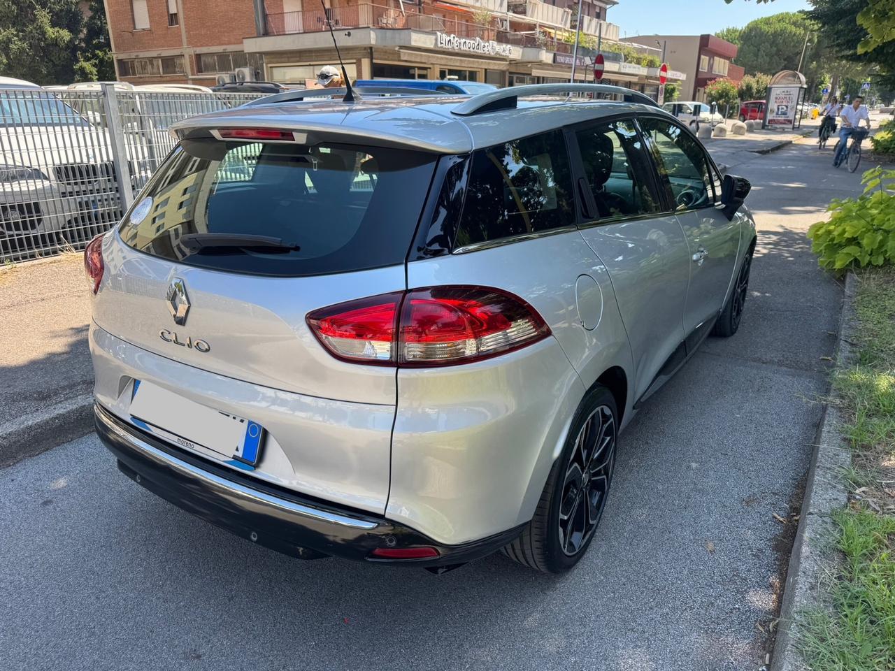 Renault Clio Sporter 1.5 dci 75 cv neopaten garanzia 12 m
