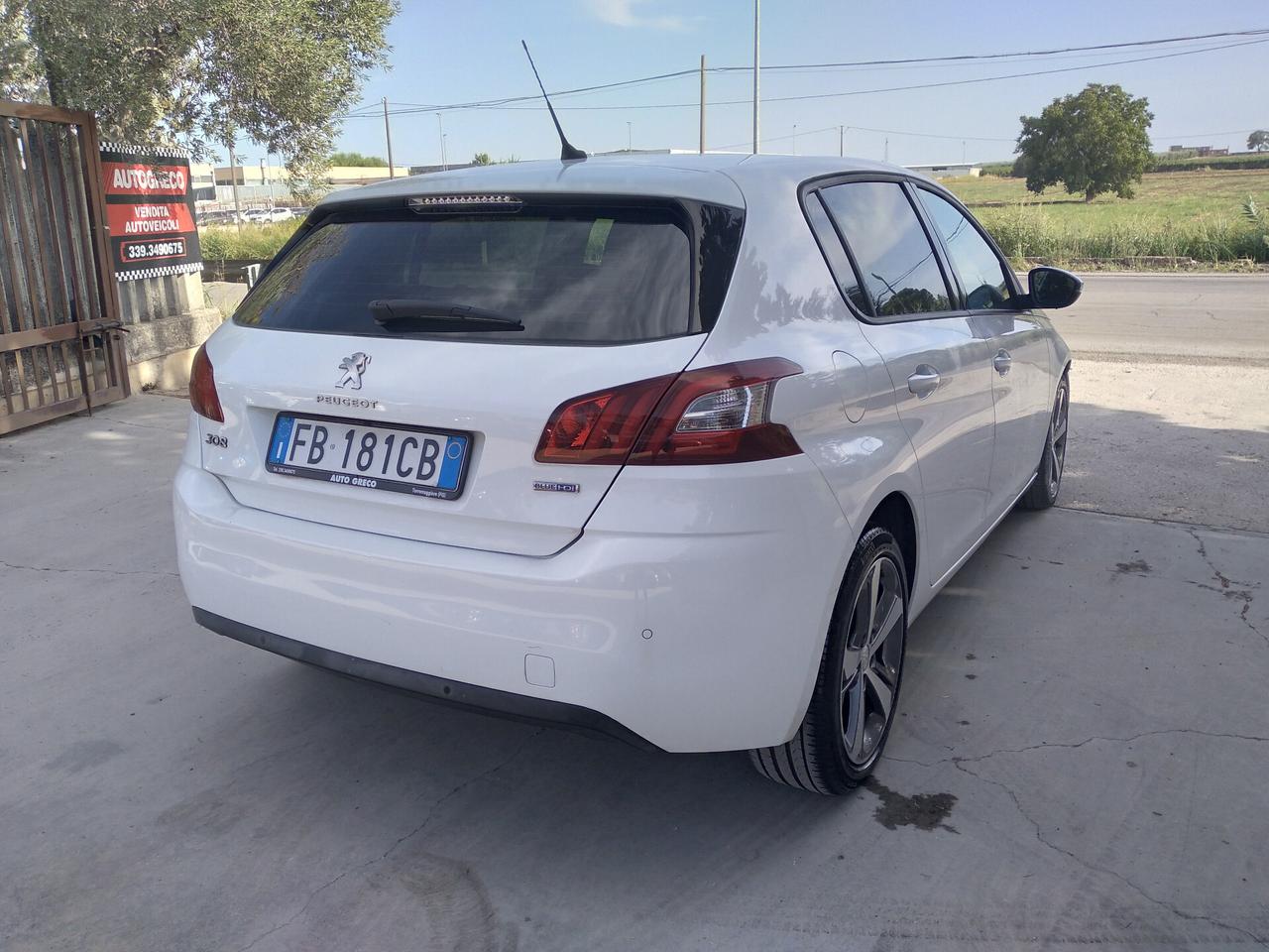 Peugeot 308 BlueHDi 100 S&S Business