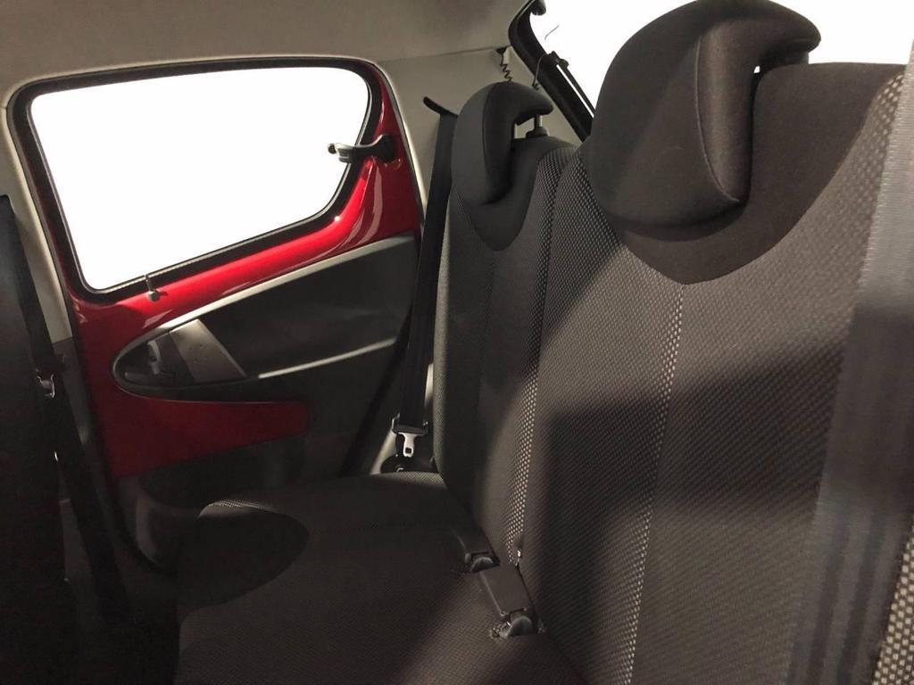 Toyota Aygo 5 Porte 1.0 VVT-i Sol
