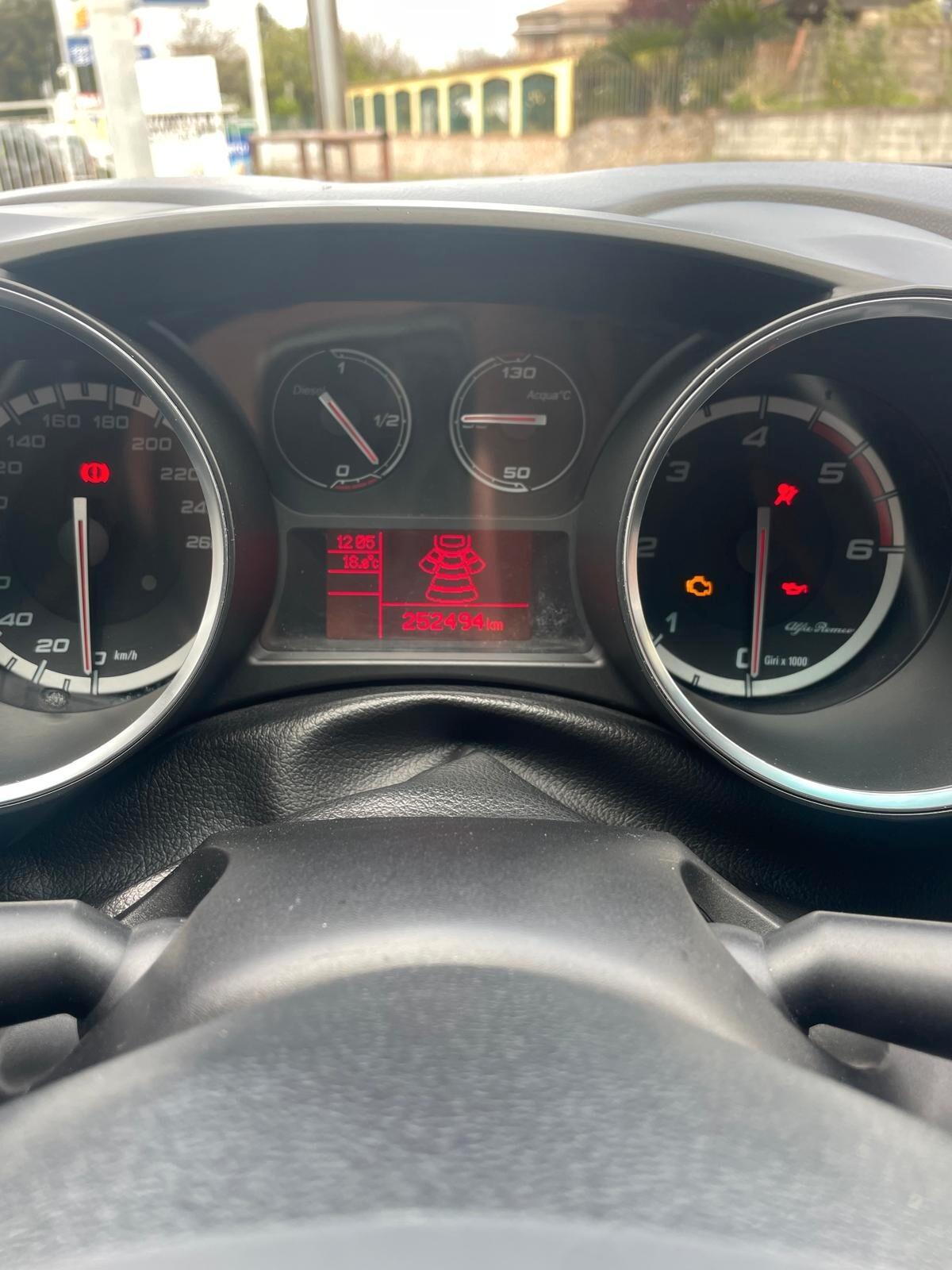 Alfa Romeo Giulietta 1.6 JTDm-2 105 CV Distinctive