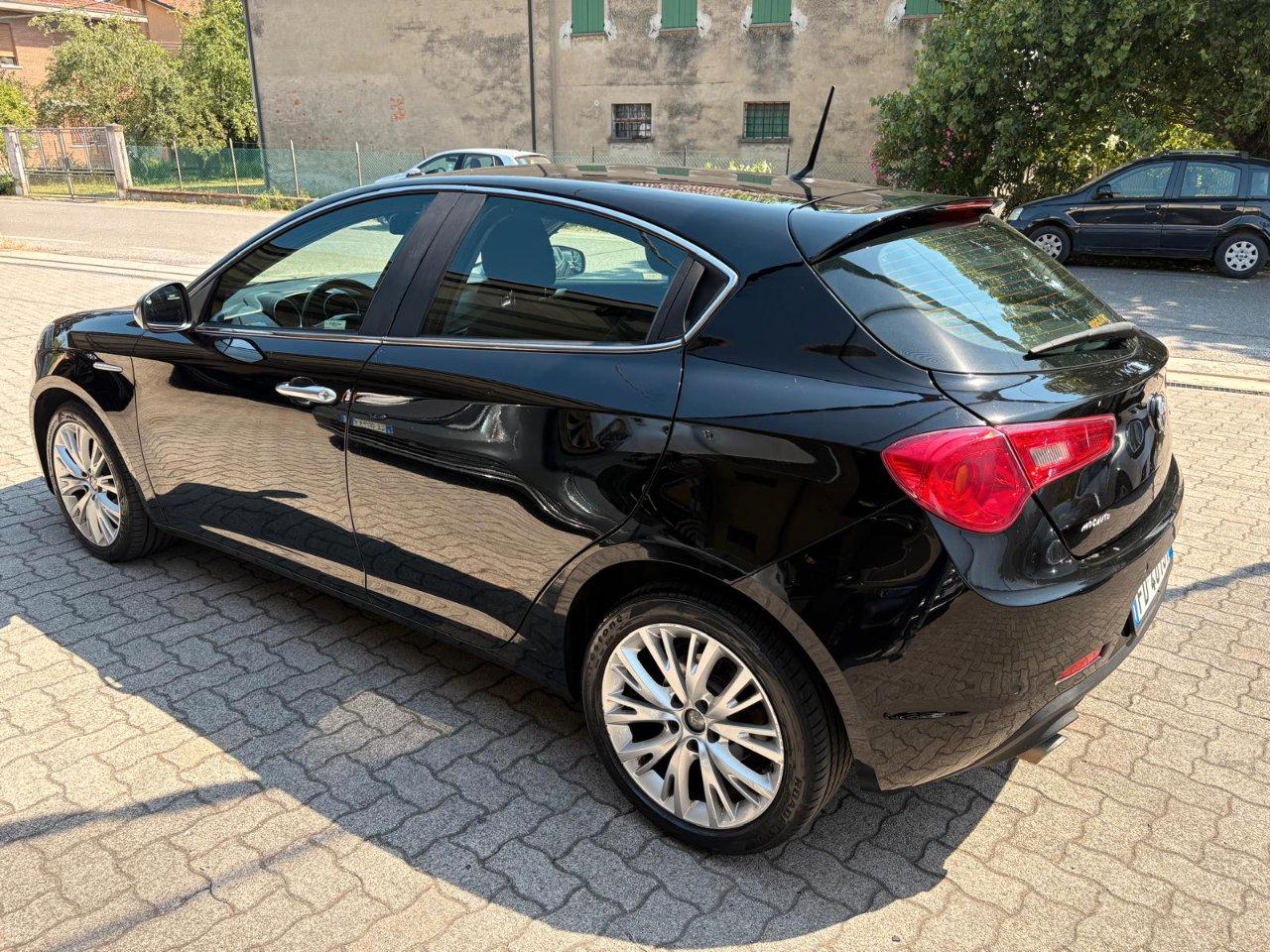 Alfa Romeo Giulietta 1.6 jtdm Super 120cv tct AUTOMATICO OK NEOPATENTATO