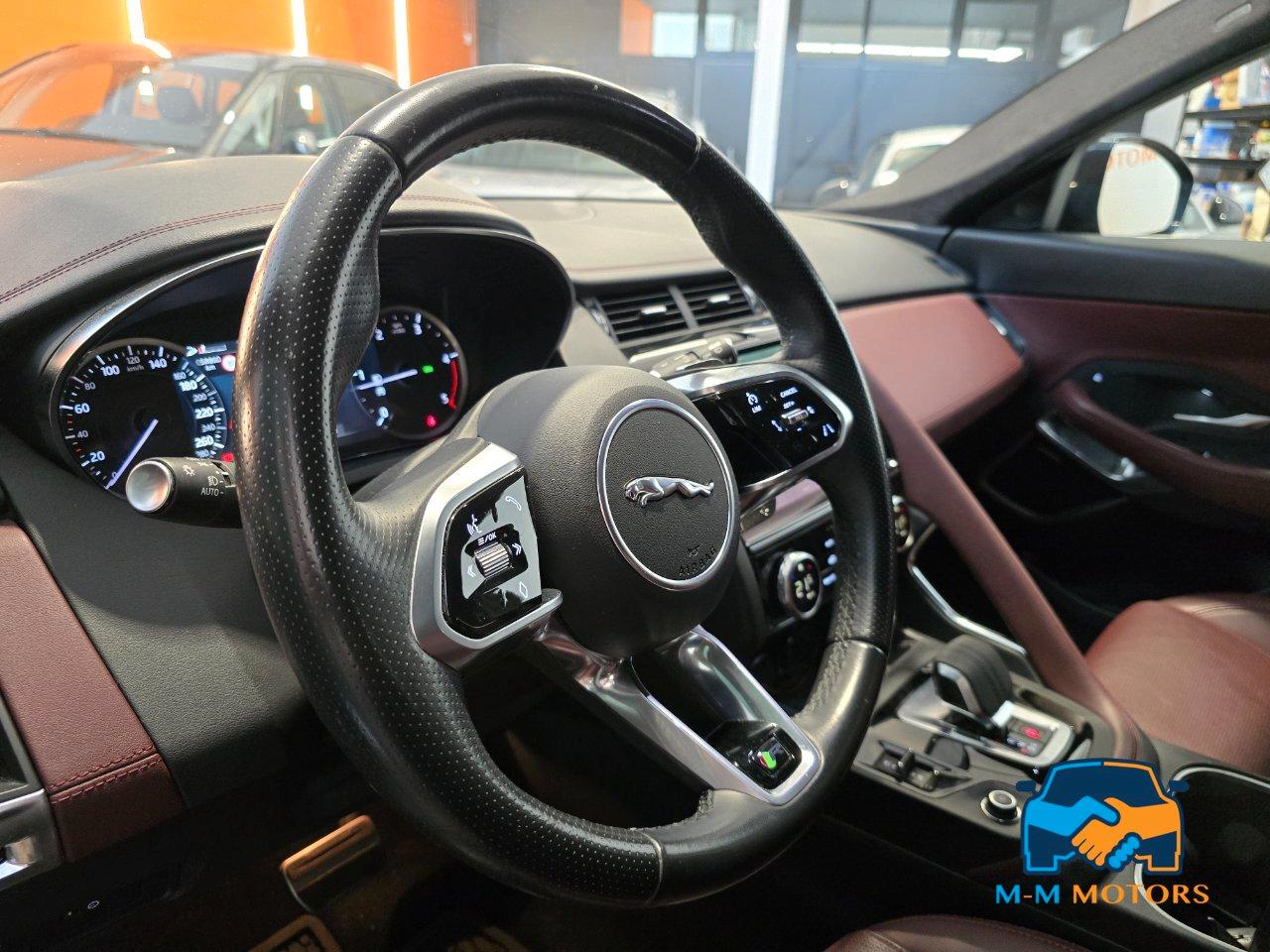 Jaguar E-Pace 2.0d i4 mhev R-Dynamic Black awd 163cv auto GAR.UFF. 03/2028