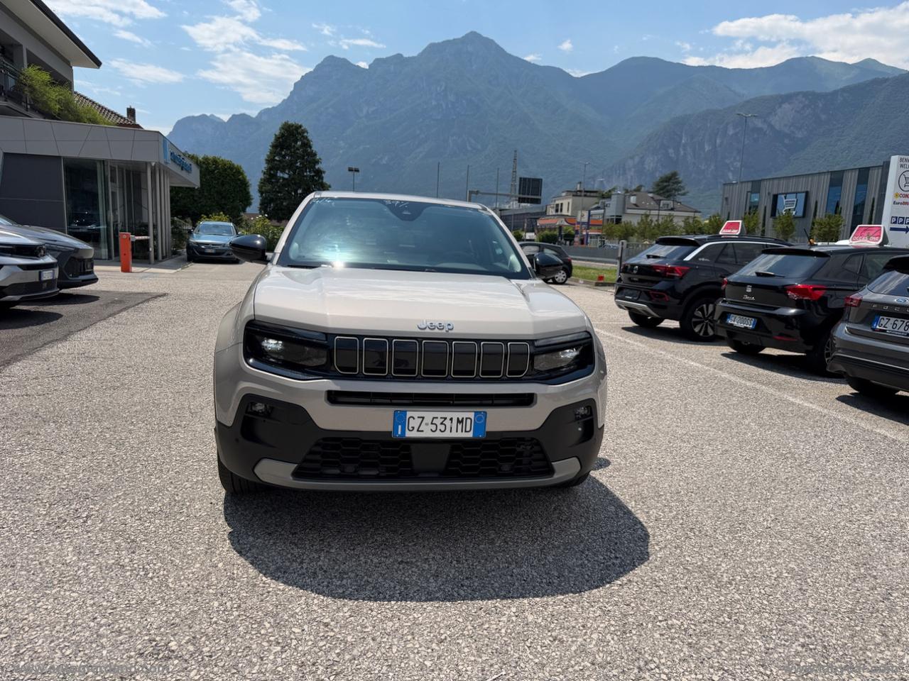 JEEP Avenger BEV Summit 420 156 CV CERCHI IN LEGA DA 18