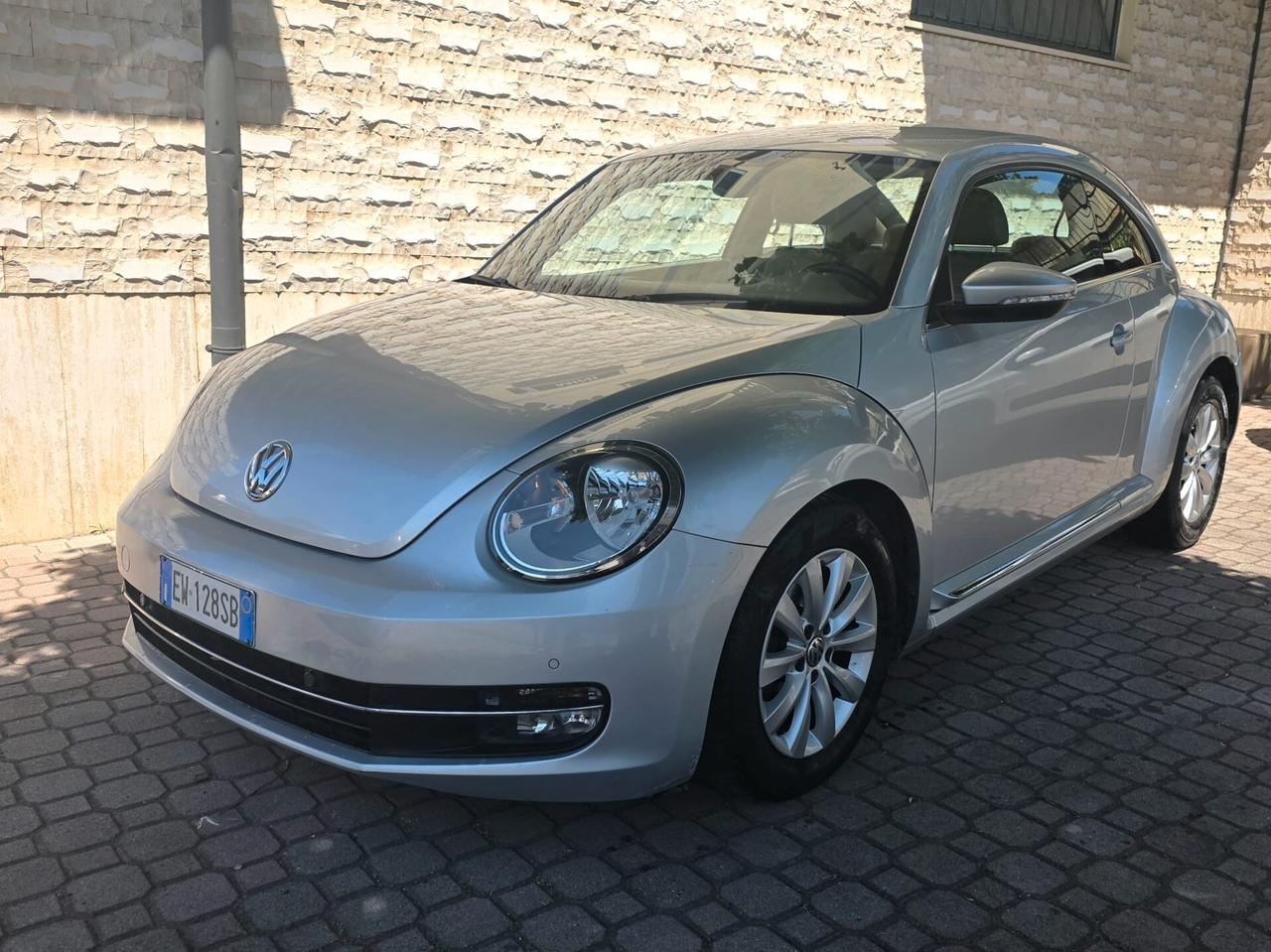 Volkswagen Maggiolino 1.6 TDI DSG Design