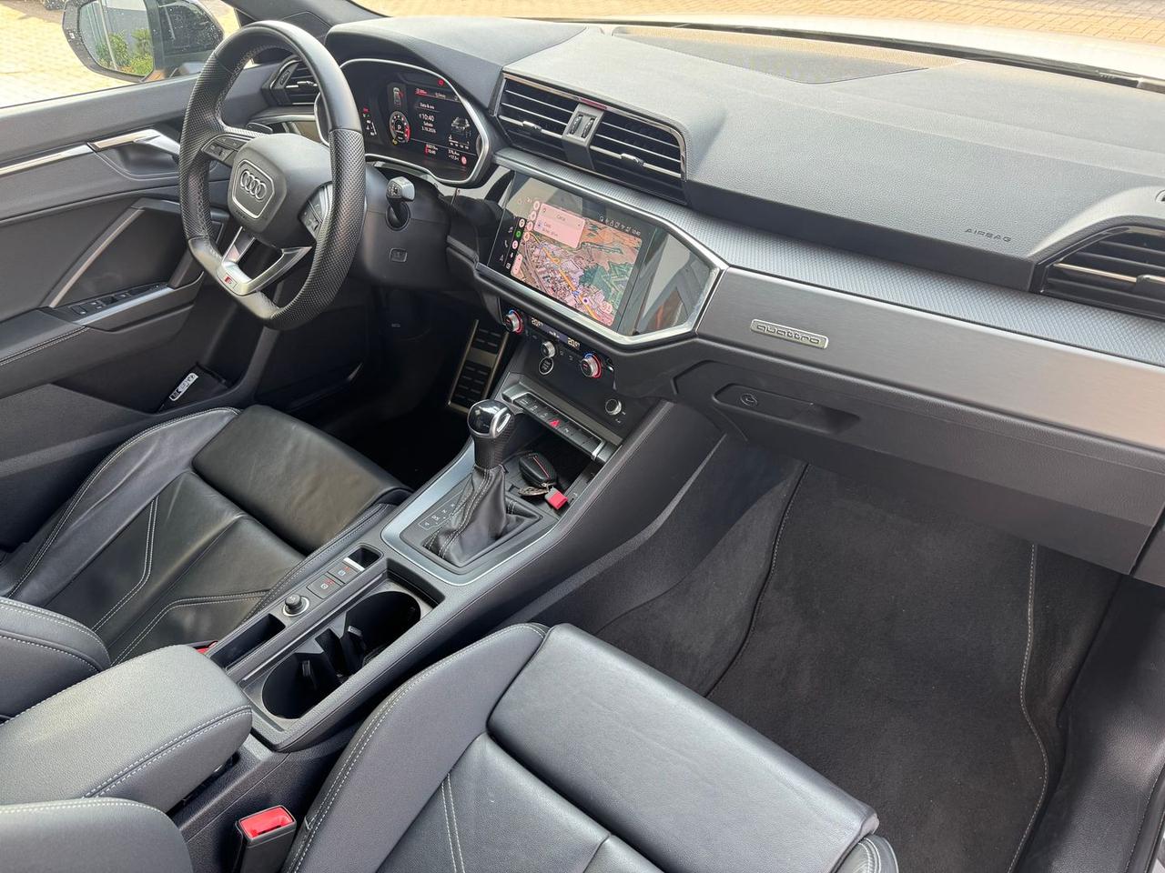 Audi Q3 S Line Identity Black 2.0 45 TFSI G #50560