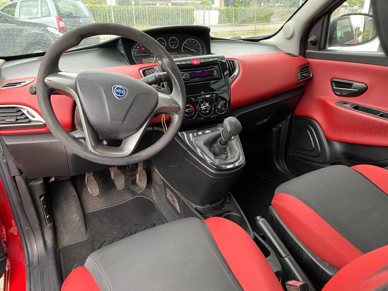 Lancia Ypsilon 1.2 69 CV 5 porte Elefantino