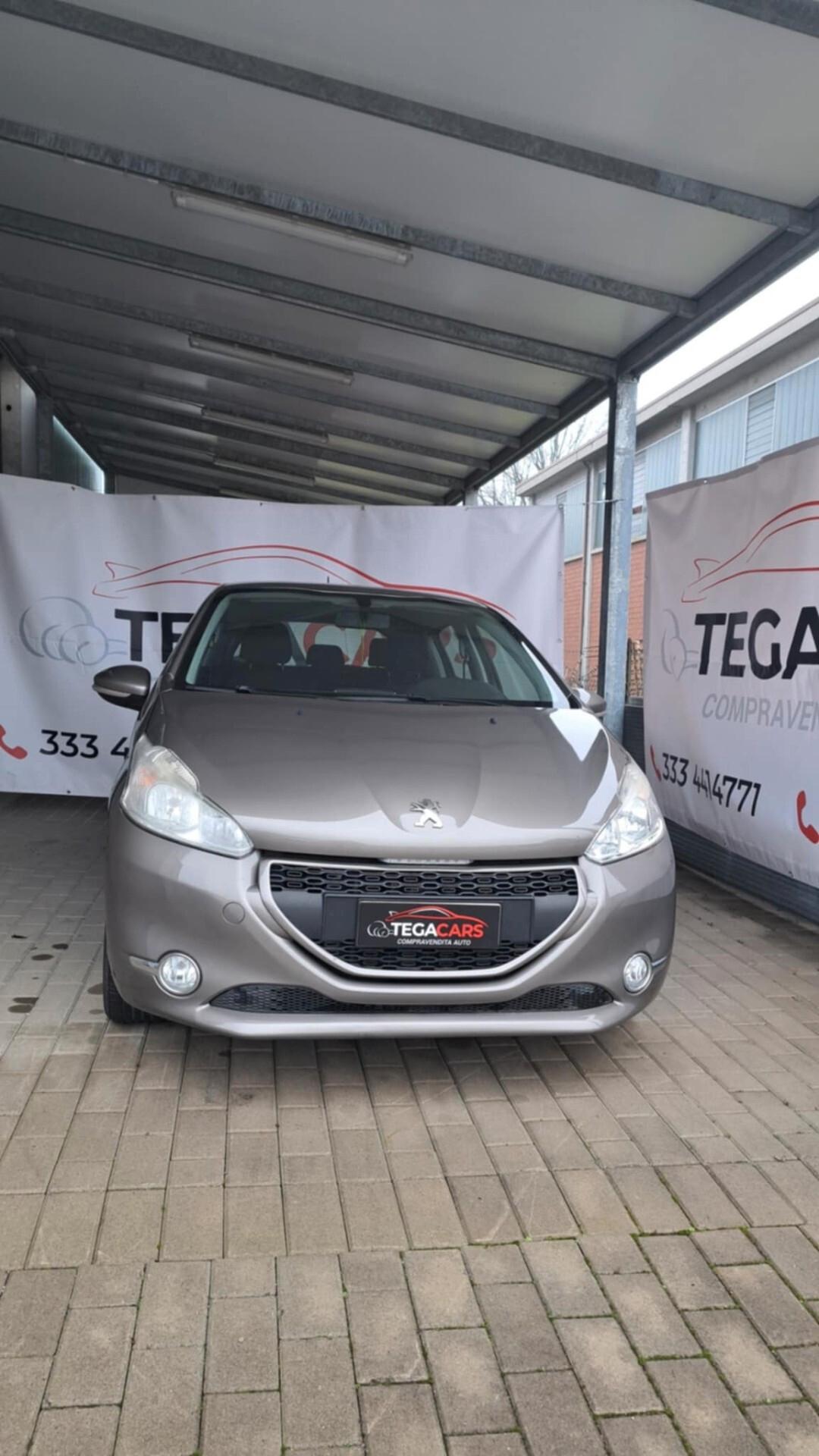 Peugeot 208 1.4 HDi 68 CV 5 porte Access