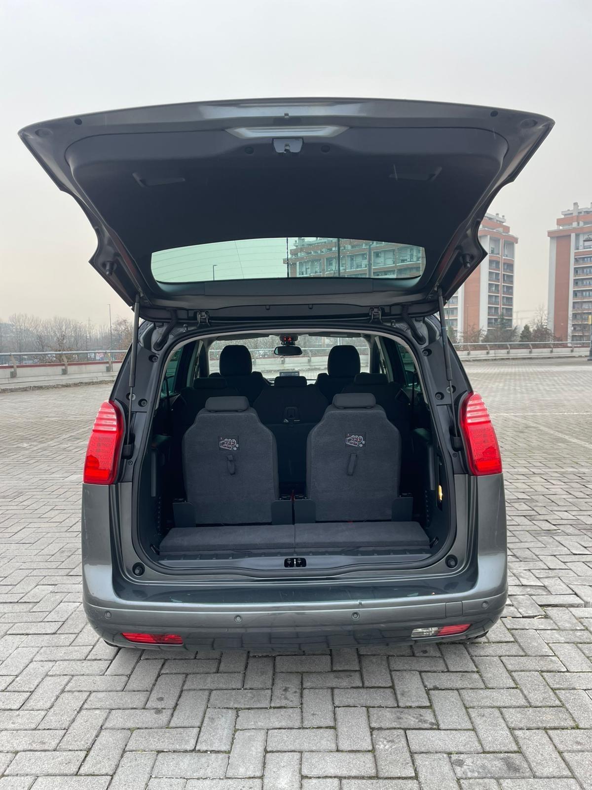 Peugeot 5008 1.6 HDi 7 POSTI Allure 12 MESI GARANZIA