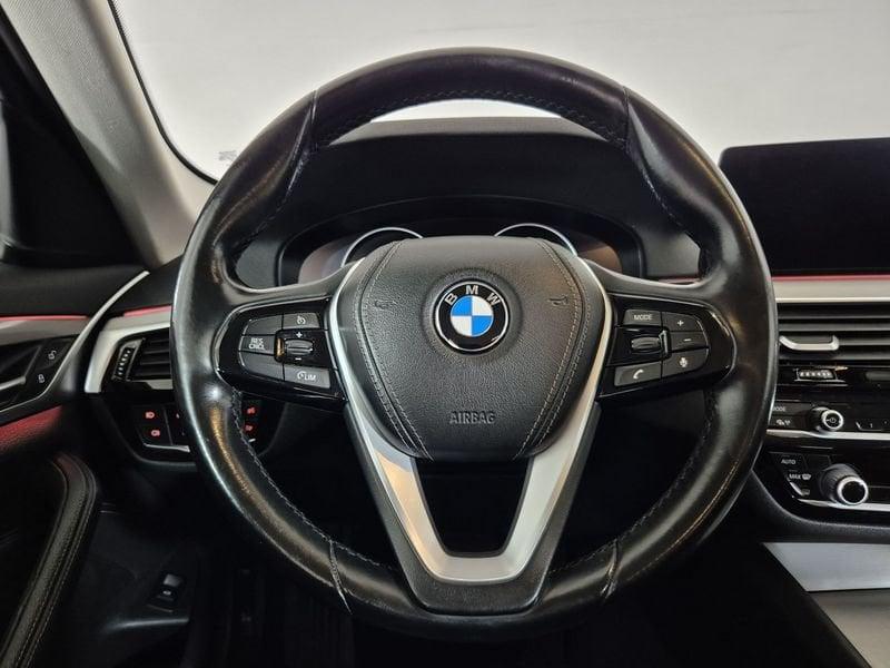 BMW Serie 5 Touring Serie 5 G31 2017 Touring Diese 520d Touring Luxury auto