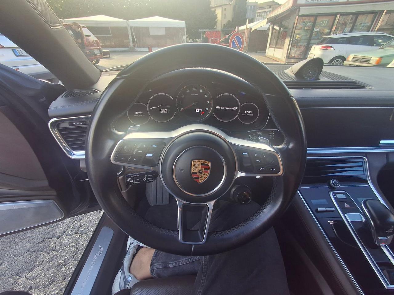 Porsche Panamera Executive #50369