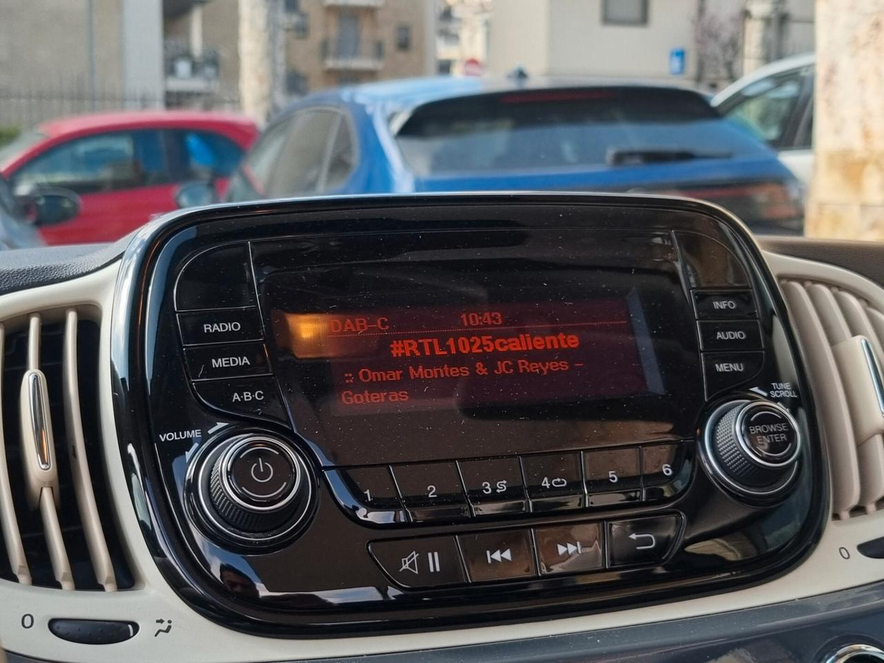 Fiat 500 500C 1.0 Hybrid Club 70CV