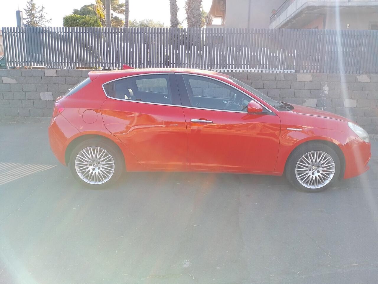 Alfa Romeo Giulietta 1.6 JTDm-2 105 CV Exclusive