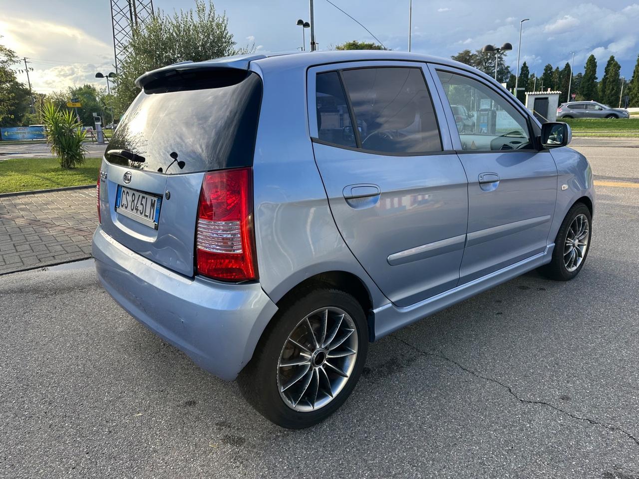 Kia Picanto 1.2 BENZINA NEOPATENTATI