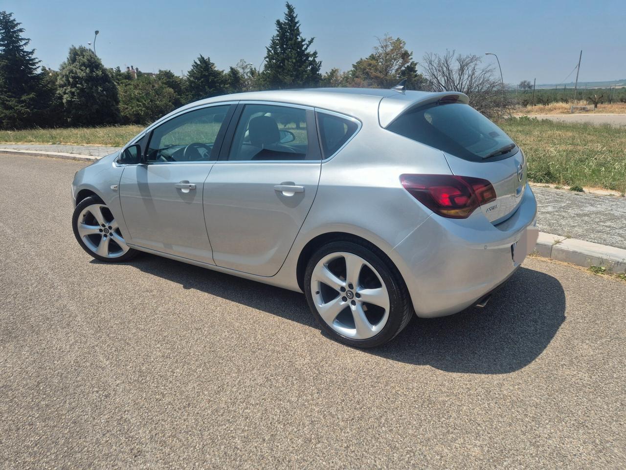Opel Astra cosmo 1.4 Turbo 140CV 5 porte 2012