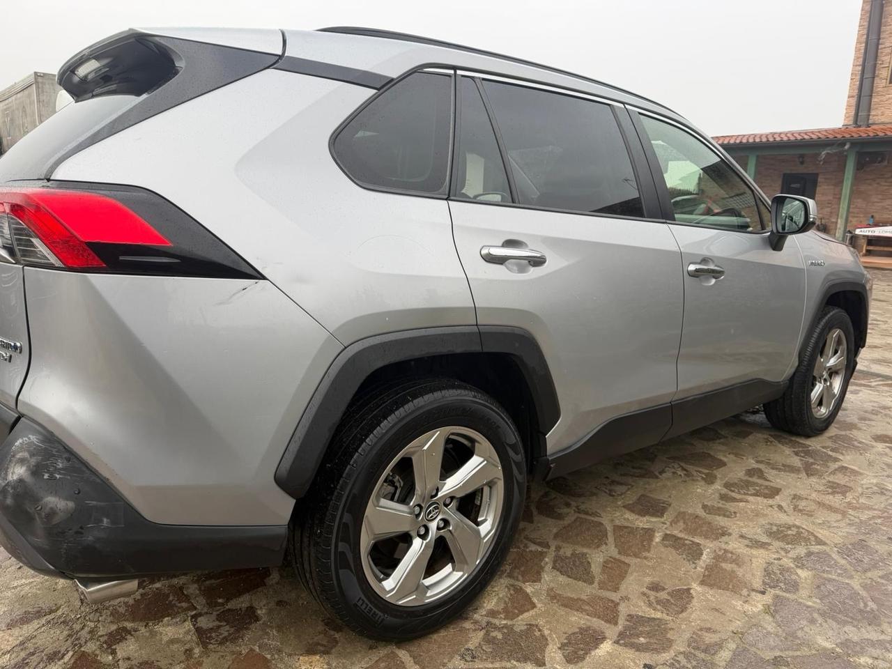 Toyota RAV 4 2.5 HV HYBRID. AWD-i 4x4